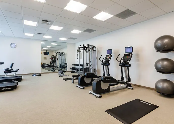 Springhill By Marriott Charleston Airport & Convention Center Hotel 3*